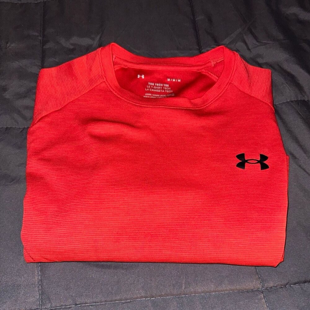 Men’s Under Armour Tech Tee T-Shirt M Red Poly Regular Fit Crew Breathable